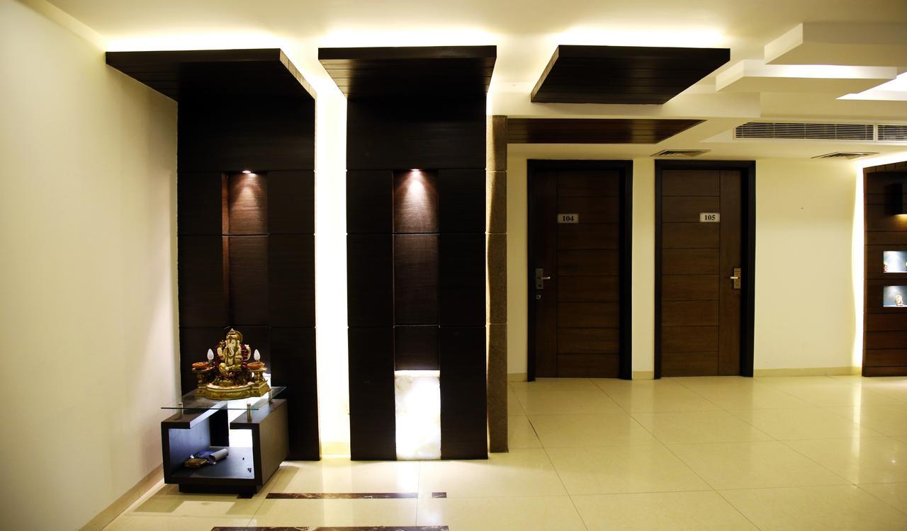 Fabhotel Oasis Dlf Phase 3 Гургаон Екстериор снимка