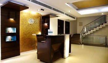 Fabhotel Oasis Dlf Phase 3 Гургаон Екстериор снимка