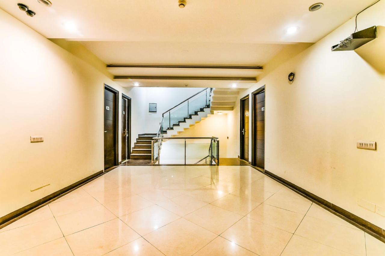 Fabhotel Oasis Dlf Phase 3 Гургаон Екстериор снимка